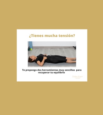 Cristina Serrano Franco practicando el estiramiento del diafragma una herramienta efectiva para liberar tensión acumulada Imagen extraida de su libro Cuida tu cuerpo
